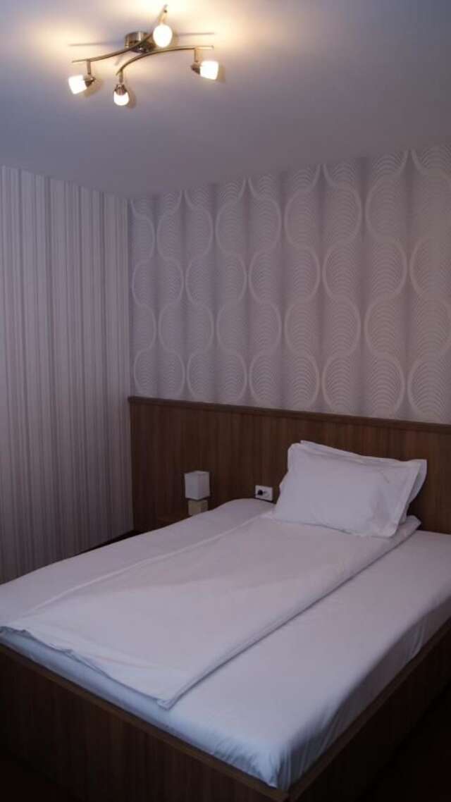 Отель Hotel La Strada Плоешти-34